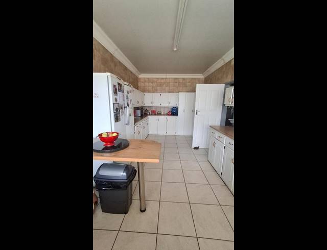 3 BEDROOM HOUSE FOR SALE IN MEYERHOF